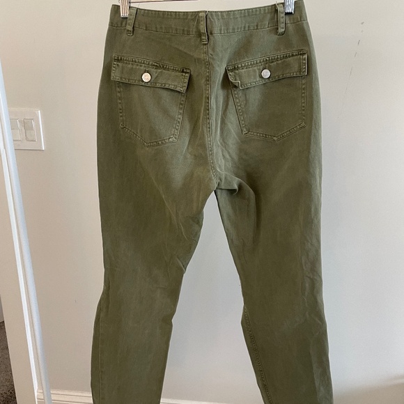 Socialite Green Cargo Pants - Picture 2 of 3